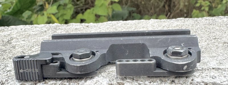 画像2: 激レア！！米軍実物 LARUE LT799 Trijicon ACOG QDマウント (2)