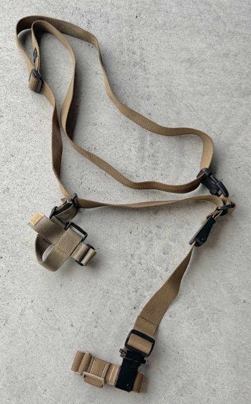 画像1: 米軍放出品 SPECTER 3-POINT SLING タン (1)