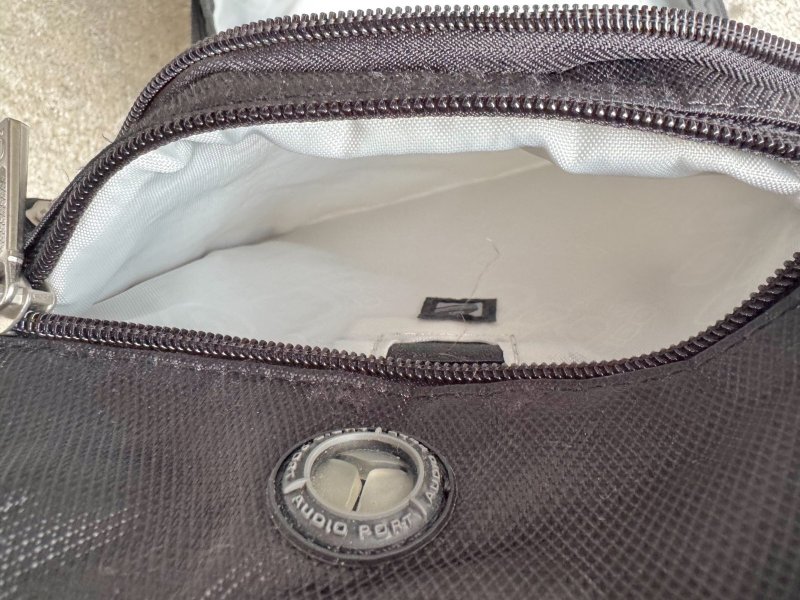 画像15: 米軍放出品 OGIO モンスターエナジーコラボ バックパック (15)