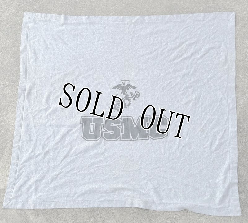 画像1: 米軍放出品 GILDAN US MARINES ブランケット (1)