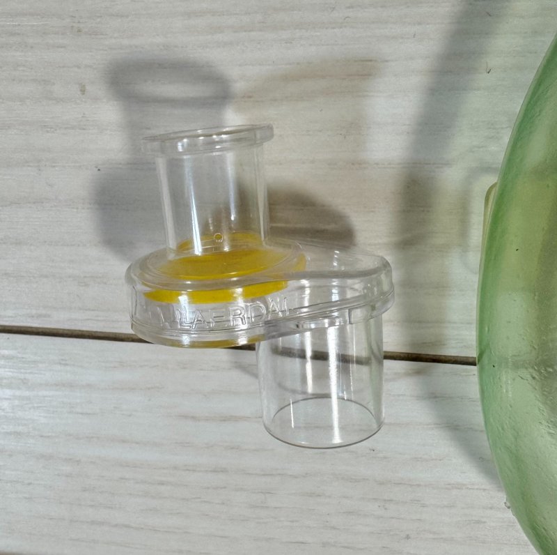 画像6: 米軍実物 Laerdal™ Pocket Mask™  SKU: AE-5000 手動酸素マスク (6)