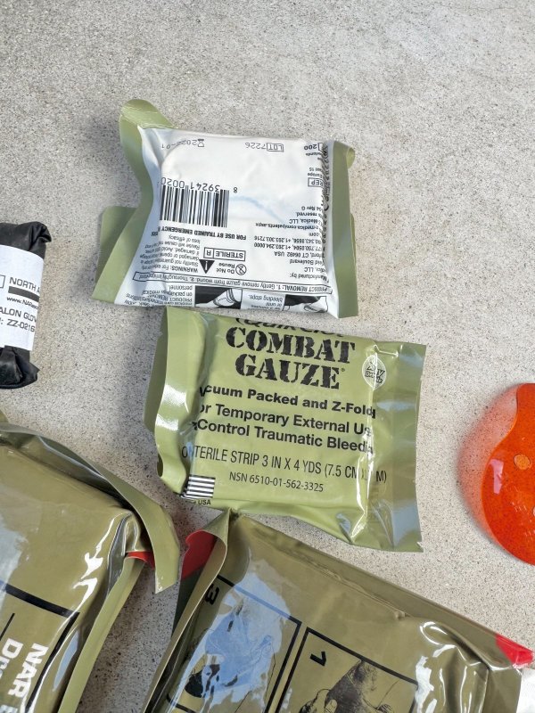 画像4: 米軍実物  トラウマキット セット (4)