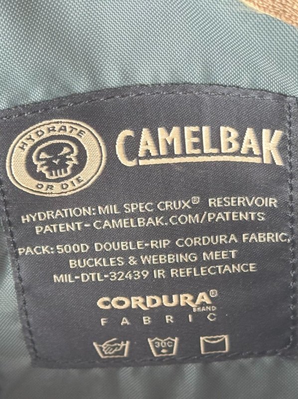 画像8: 米軍実物 CAMELBAK キャメルバック M.U.L.E. Mil-Spec Crux 100oz 3L　コヨーテ (8)