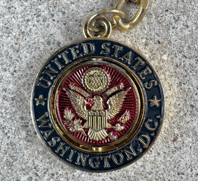 画像2: 米軍放出品 US ワシントンDC キーホルダー (2)