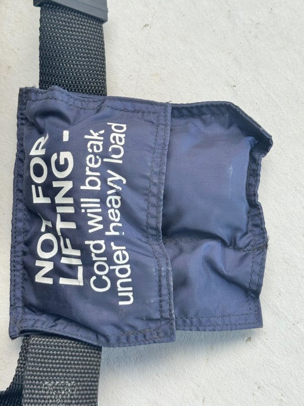 画像8: 米軍実物 US NAVY USS Wasp LHD-1 ライフベスト救命胴衣セット (8)