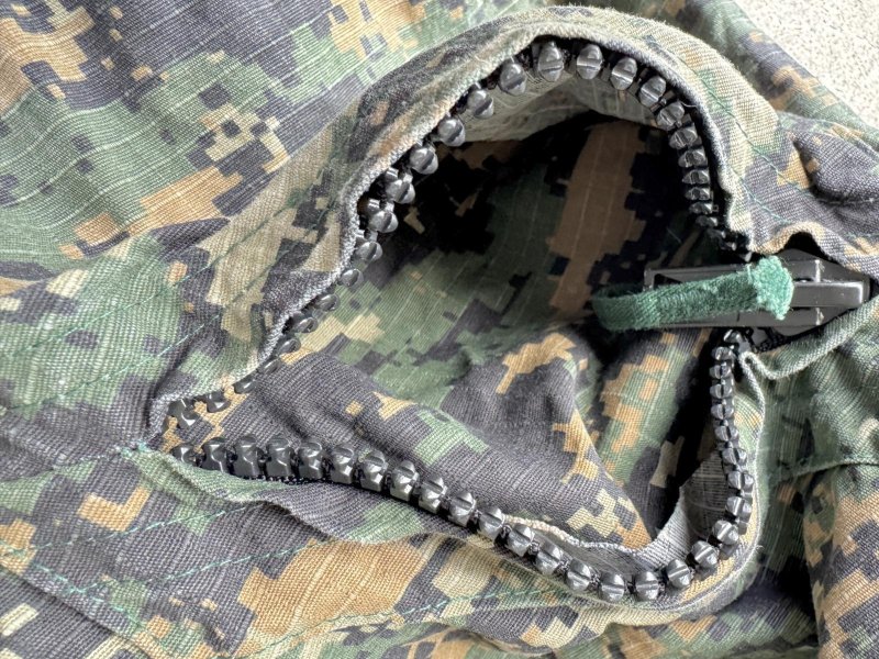 画像8: 米軍実物 New Chef ウッドランド ピクセル  　カバーオール　LARGE (8)