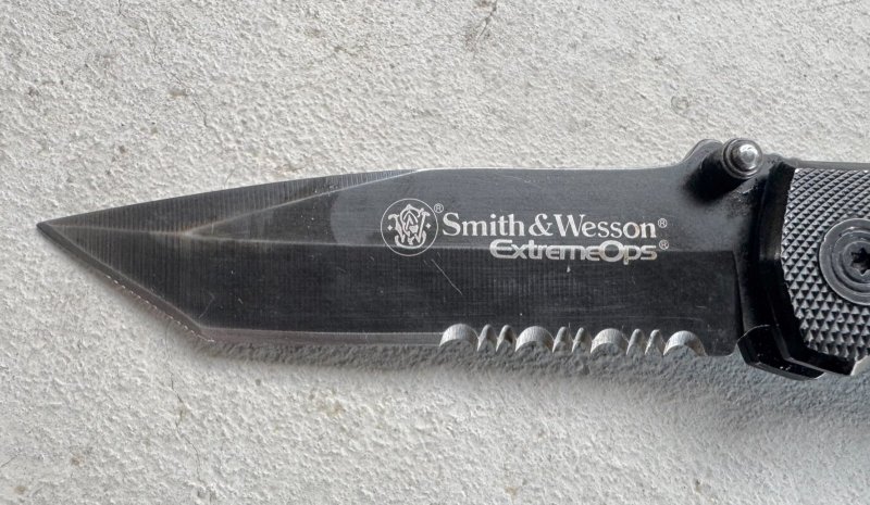 画像2: 海兵隊放出品 Smith＆Wesson   ナイフ ブルズアイ (2)