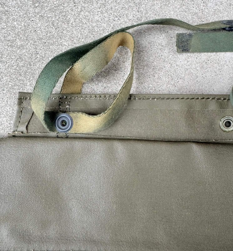 画像7: 米軍実物 U.S. Vietnam War Era Original Rubberized Vehicle Documents Bag M38A1  (7)