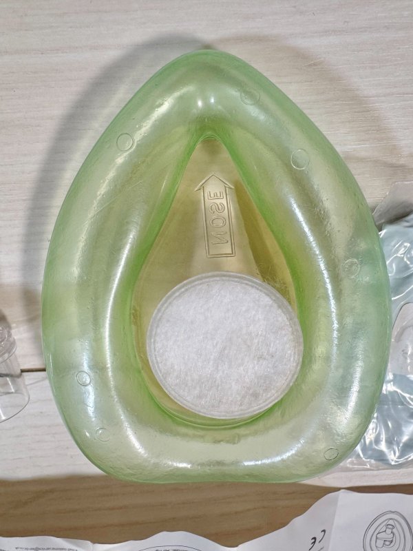 画像5: 米軍実物 Laerdal™ Pocket Mask™  SKU: AE-5000 手動酸素マスク (5)