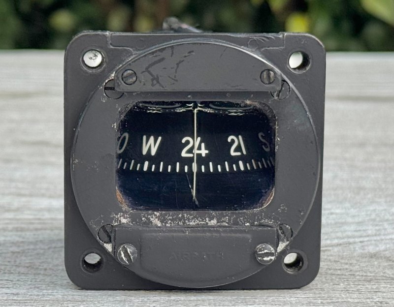 画像1: 米軍実物  航空機用 磁気コンパス AIRPATH社製　 (1)