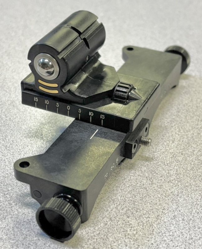 画像4: 米軍実物 AN/AVS-9 Pivot & Adjustment Shelf    USGI Night Vision NVG Goggle Eye Relief  (4)