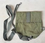 画像1: 米軍実物 M-40 ガスマスクバッグ (1)