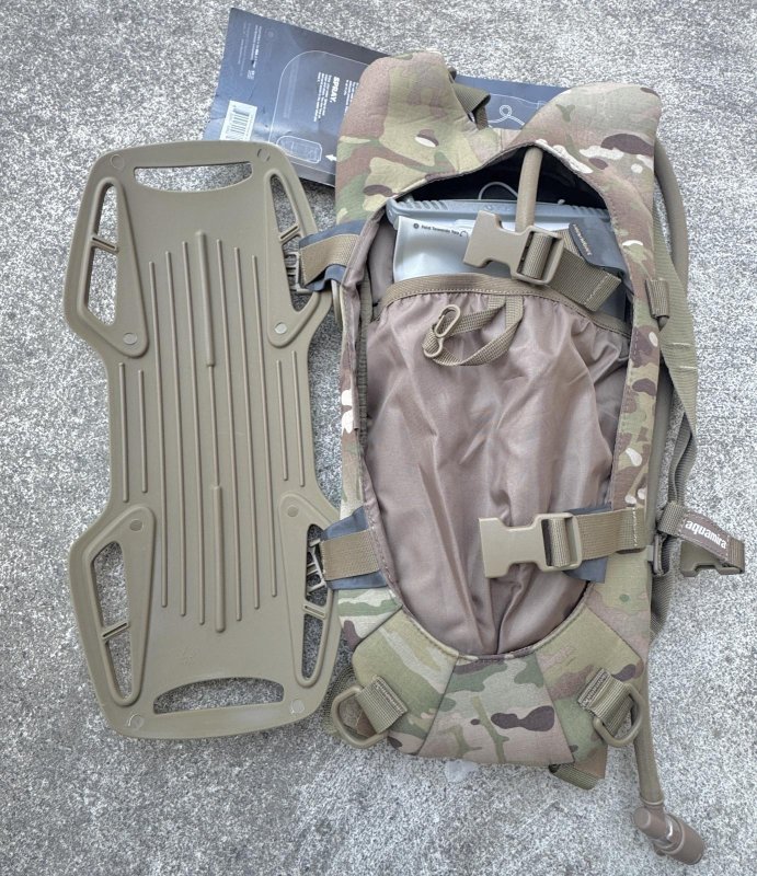 画像2: 米軍放出品 Aquamira Guardian Tactical   ハイドレーション システム (2)