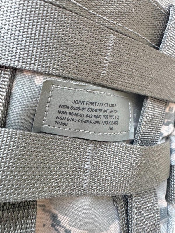 画像8: 米軍放出品 メディカル トラウマキット/ポーチ ABU  (8)