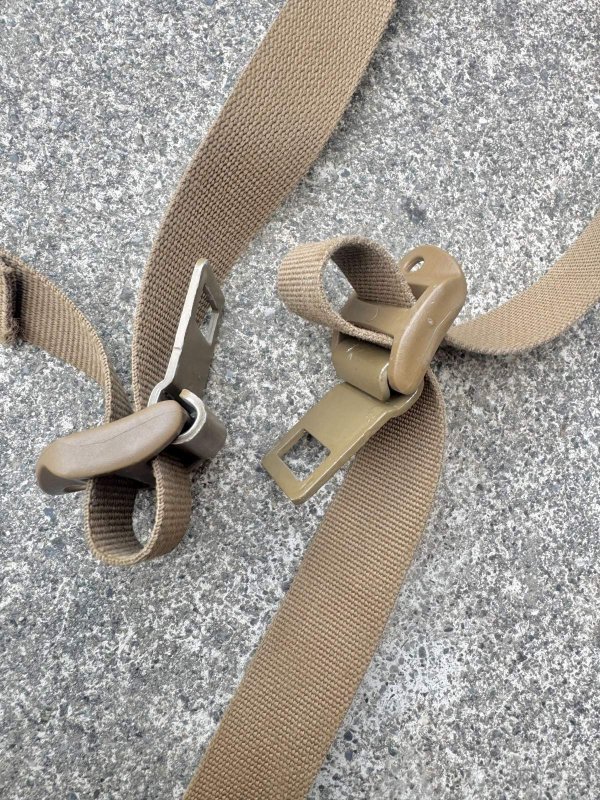 画像2: 米海兵隊実物 FILBE メインパック USMC クイックリリース ロアー ストラップ (2)