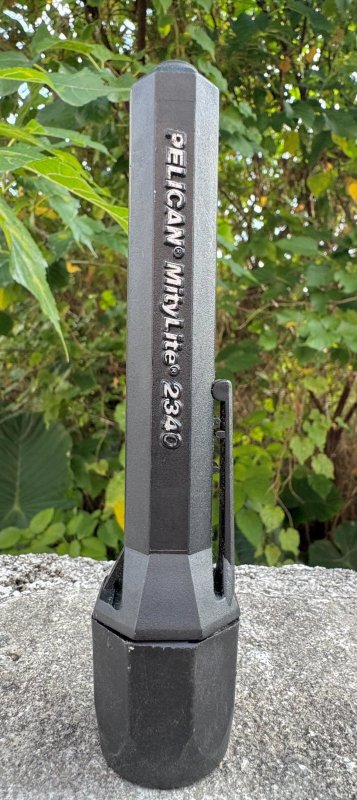 画像1: 米軍実物 PELICAN ペリカン マィティライト 2340 (2) (1)