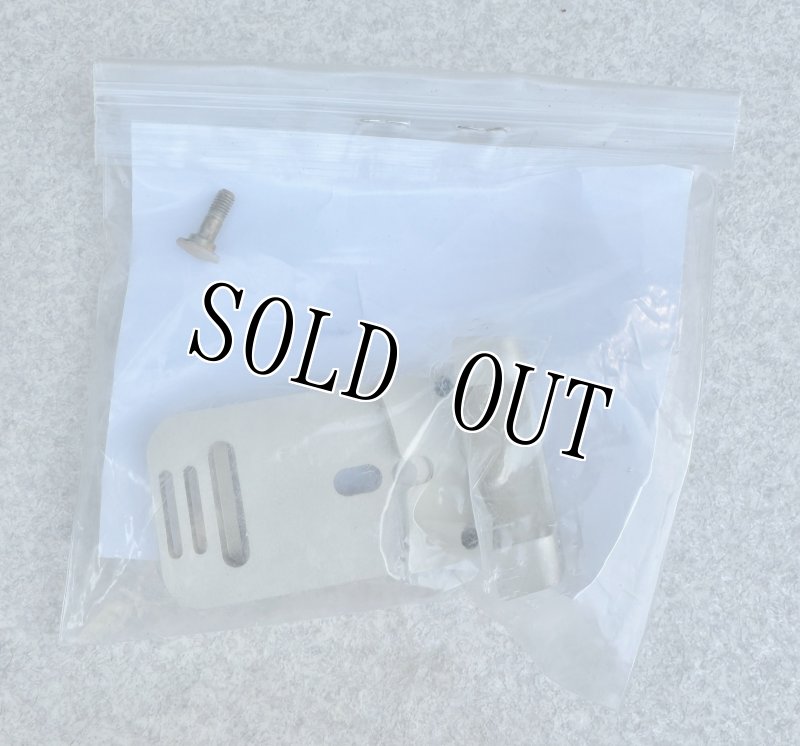 画像1: 米軍実物 ACH/MICH ナイトビジョン マウントブラケットゴールドTAN (1)