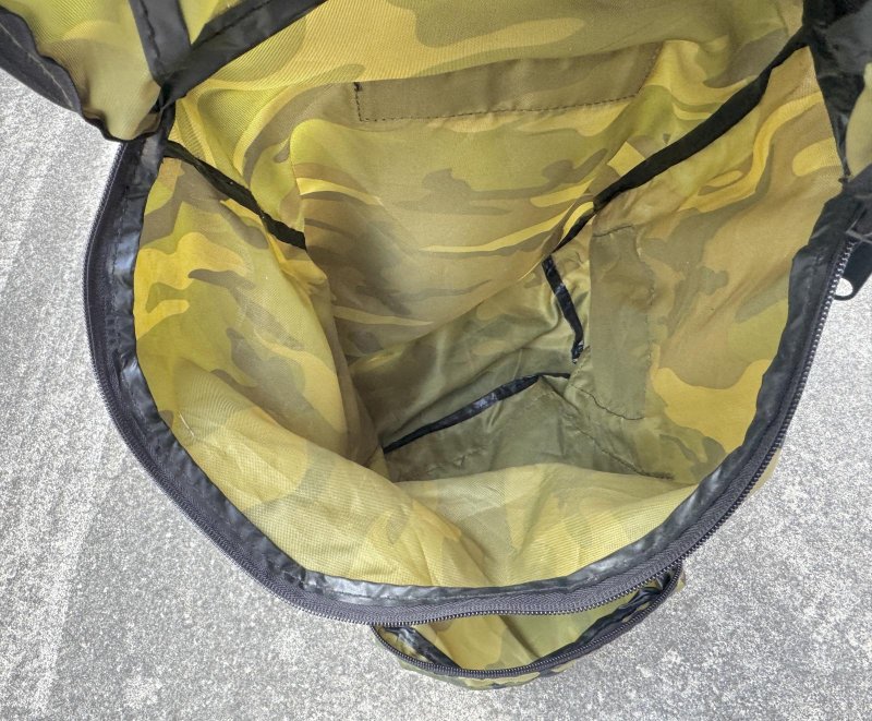 画像14: 米軍放出品 ホールディング スツール コンビネーション＆バックパック ロスコ (14)