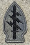画像1: 米軍実物 US ARMY 特殊部隊 Special Forces ワッペン ACU(ベルクロ付き)  (1)