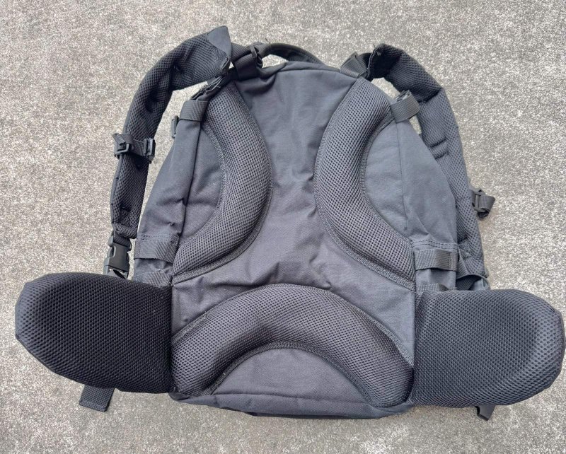 画像4: 米軍放出品 FOX TACTICL ADVANCED HYDRO ASSAULT PACK バックパック  ブラック (4)