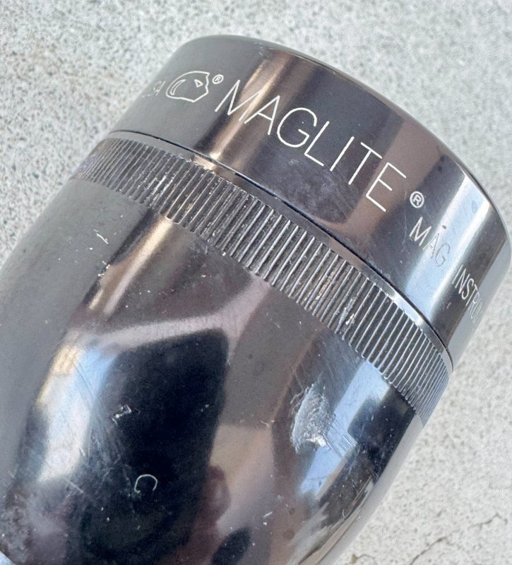 画像4: 米軍放出品 MAG-LITE(マグライト)フラッシュライト 懐中電灯   (4)