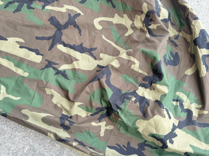 画像2: 米軍実物 スリーピングバッグ ゴアテックスカバー (2)