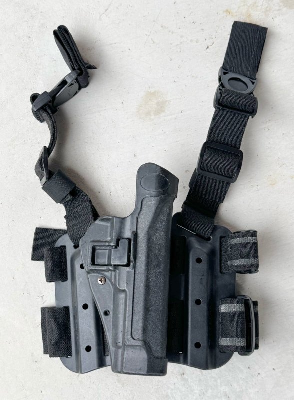 画像1: 米軍実物 BLACKHAWK LEG  HOLSTER　U.S.M.C 官給品　ホルスター (1)