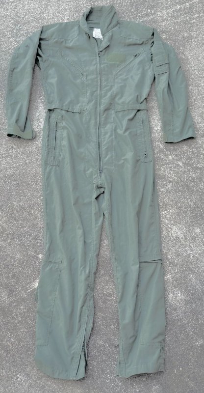 画像1: 米軍実物 CWU27/P　フライトスーツ　42L (1)