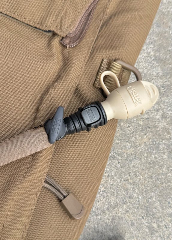 画像8: 米軍放出品 CAMELBAK キャメルバック   MAXIMUM GEAR THERMOBAK 3L ハイドレーションバッグ サーモバック  (8)