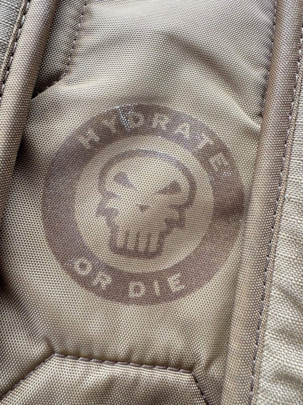 画像9: 米軍実物 CAMELBAK キャメルバック M.U.L.E. Mil-Spec Crux 100oz 3L　コヨーテ (9)