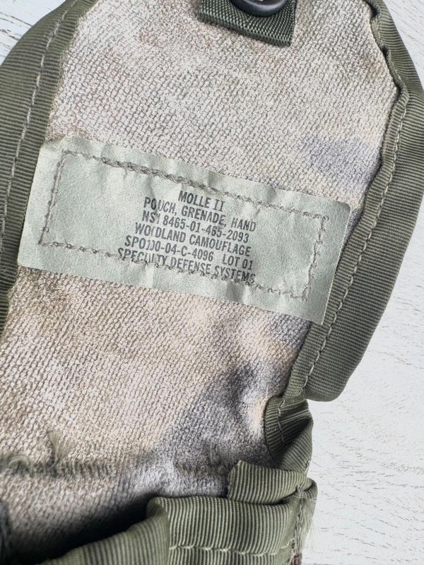 画像4: 米軍実物 グレネード ポーチ MOLLE II  ウッドランド (4)
