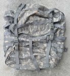 画像1: 米軍実物　US ARMY　ACU　ラックサック　LARGE (1)