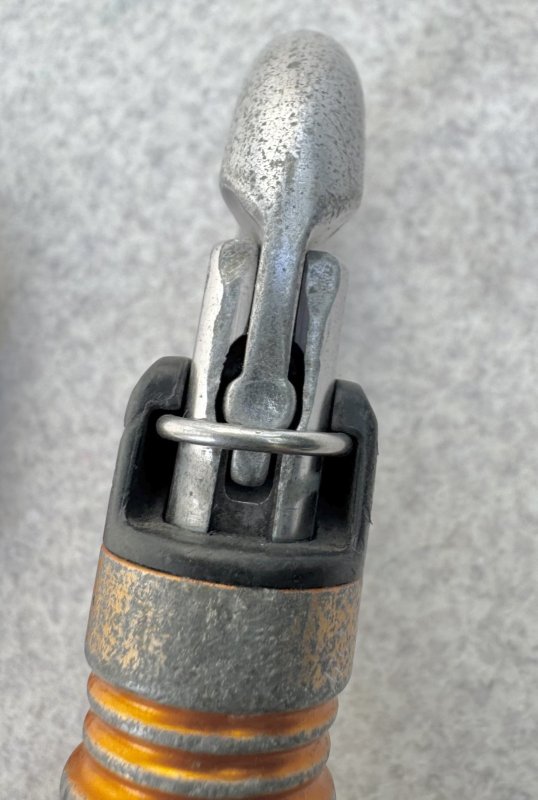 画像12: 米軍放出品 Petzl Vertigo ペツル・ヴェルティゴ カラビナ 2個 (12)