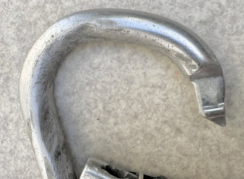 画像14: 米軍放出品 Petzl Vertigo ペツル・ヴェルティゴ カラビナ 2個 (14)