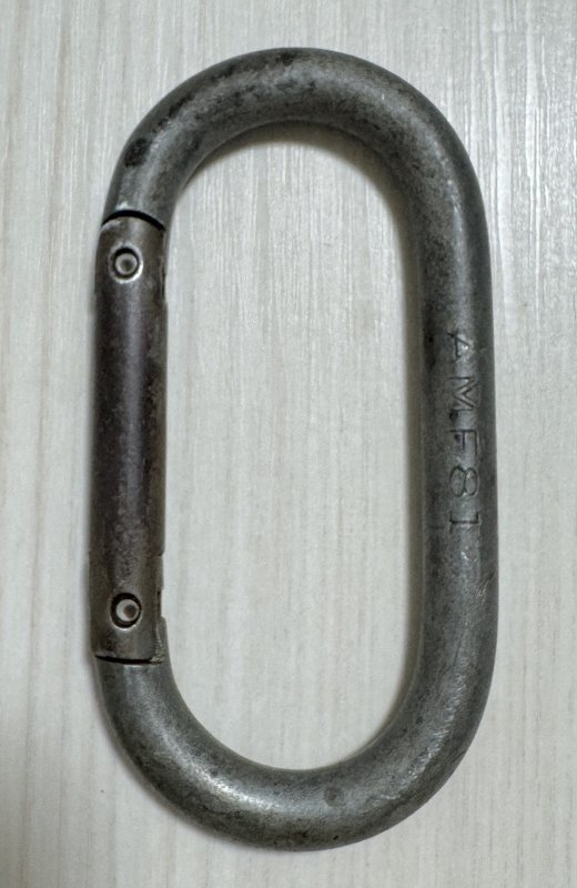 画像1: 米軍実物 AMF81 カラビナ  (1)