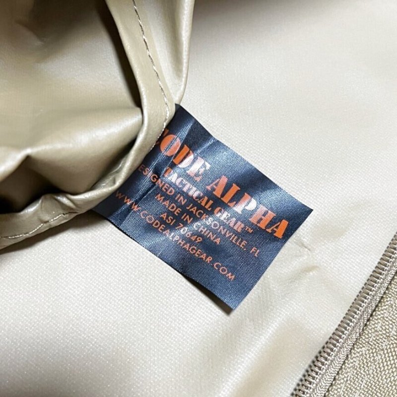 画像4: 米海兵隊放出品　コヨーテ　衣装ケース (4)