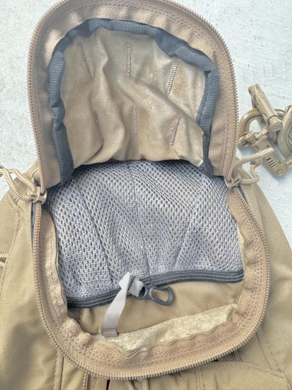 画像6: 米軍放出品 CAMELBAK キャメルバック   ハイドレーションバッグ AMBUSH（アンブッシュ）  (6)