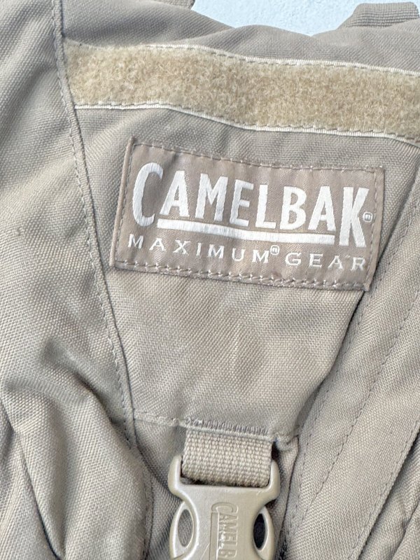 画像11: 米軍放出品 CAMELBAK キャメルバック   ハイドレーションバッグ AMBUSH（アンブッシュ）  (11)
