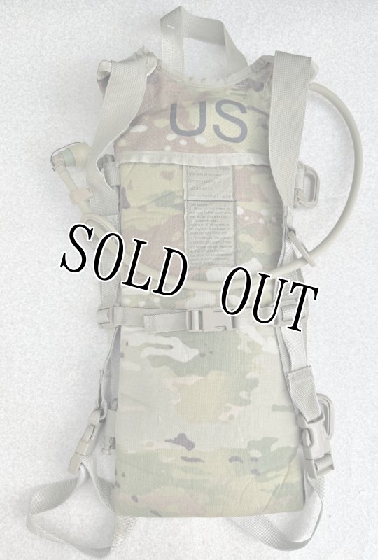 画像3: 米軍実物 ハイドレーションシ ステム  カラビナ付 マルチカム (3)