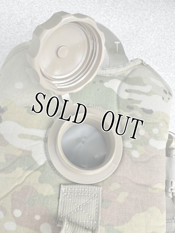 画像4: 米軍実物 ハイドレーションシ ステム  カラビナ付 マルチカム (4)