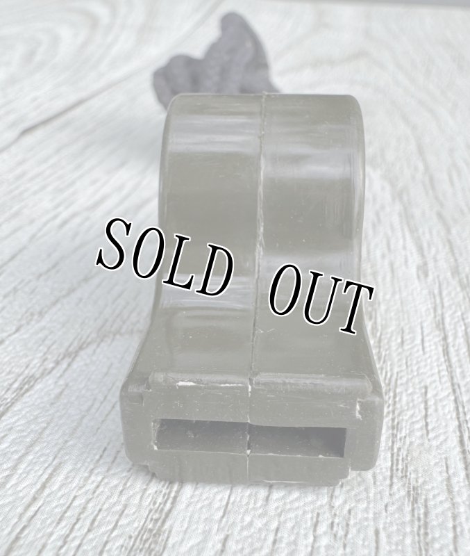 画像2: 米軍放出品 ホイッスル OD (2)