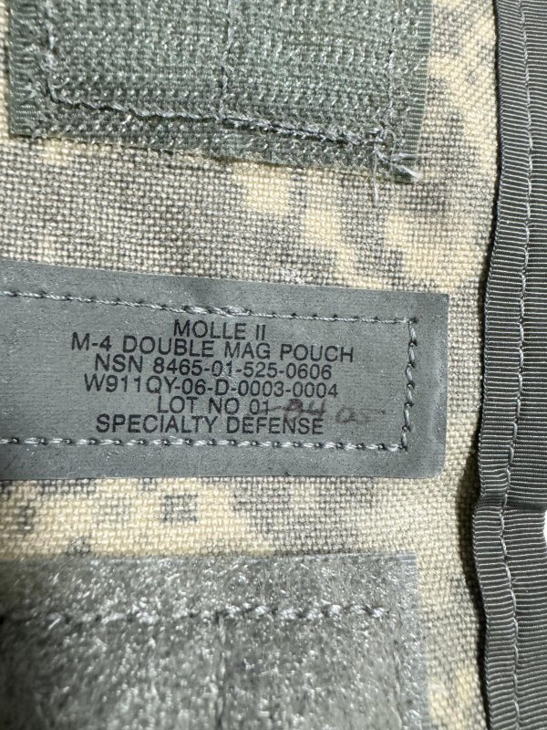 画像4: 米軍実物 MOLLE II M4 TWO マガジン ポーチ　ACU (4)