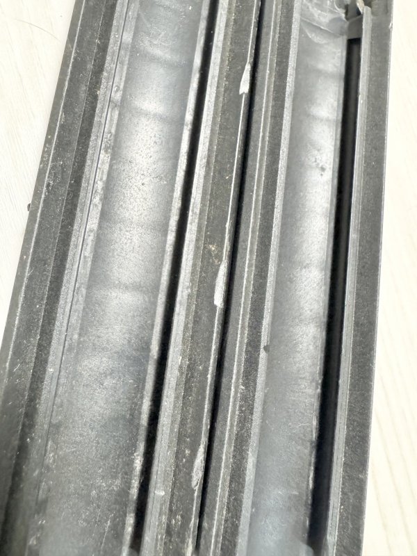 画像4: 米軍実物 KNIGHTS ARMAMENT レールカバー 2本セット (4)