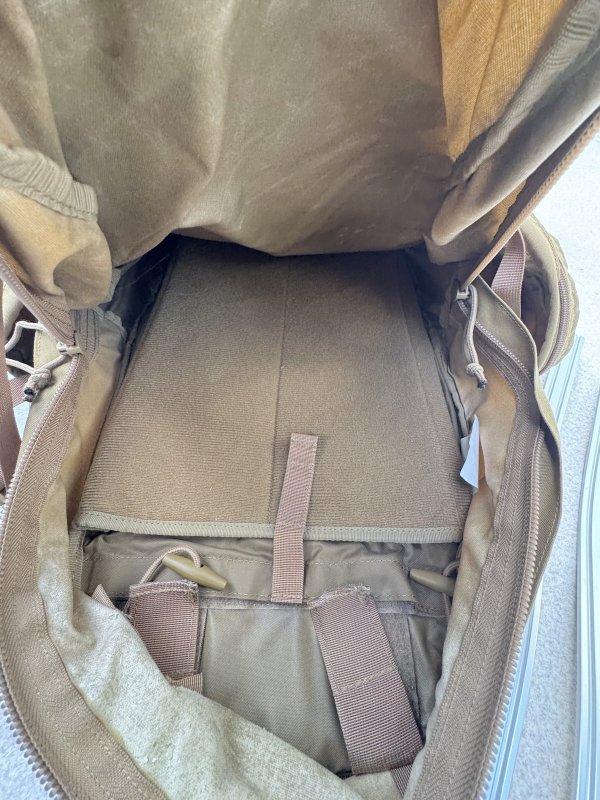 画像9: 米軍放出品 KELTY COTS STRIKE 2300 コヨーテ 37.7L (9)