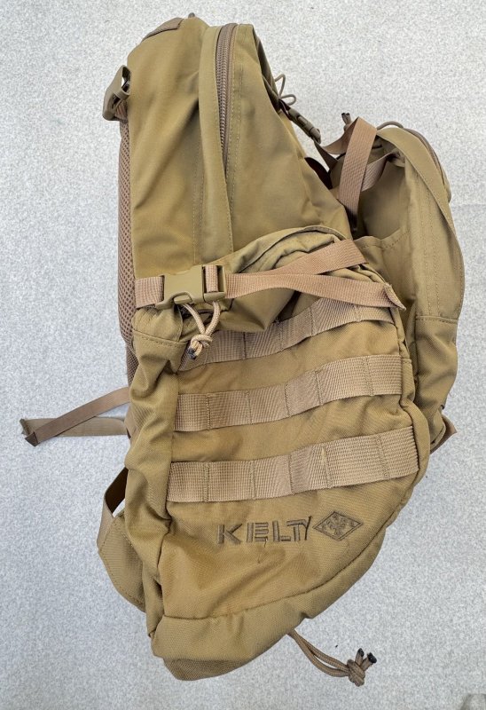 画像4: 米軍放出品 KELTY COTS STRIKE 2300 コヨーテ 37.7L (4)