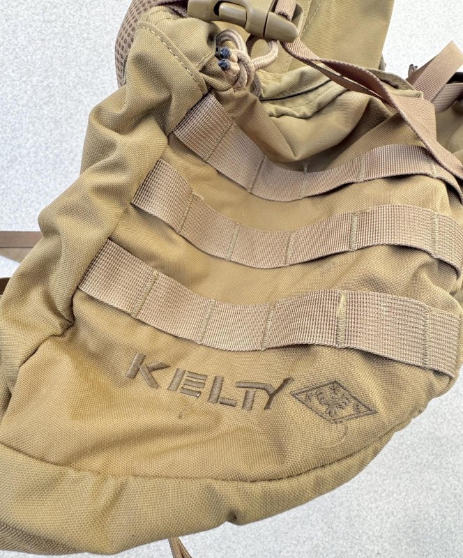 画像13: 米軍放出品 KELTY COTS STRIKE 2300 コヨーテ 37.7L (13)
