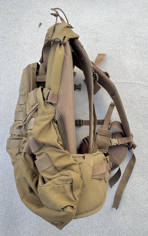 画像5: 米軍放出品 KELTY COTS STRIKE 2300 コヨーテ 37.7L (5)