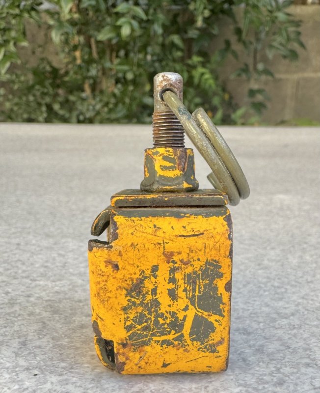 画像4: 米軍実物 US M4/M16 ブランク アダプター イエロー (4)