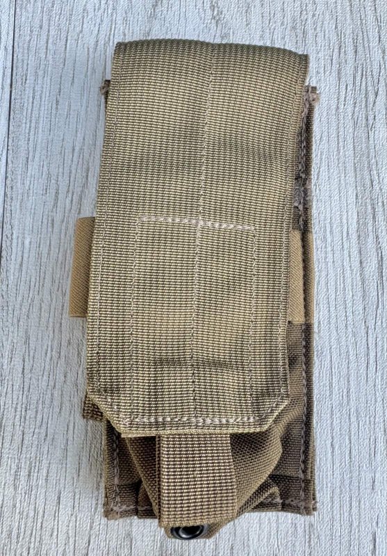 画像1: 米軍実物 EAGLE M4/ M16  30Rマガジンポーチ FSBE/FSBE2 (1)