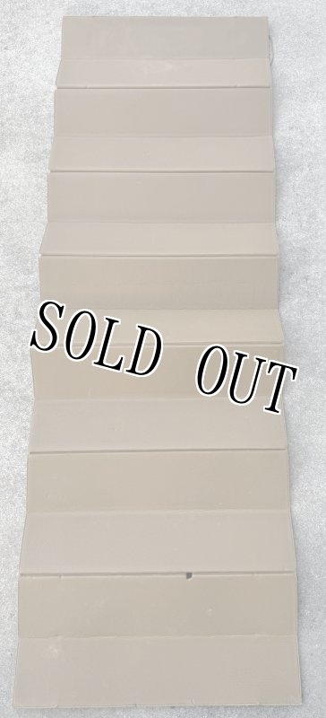 画像1: 海兵隊実物 THERMAREST スリーピングマット コヨーテ (1)